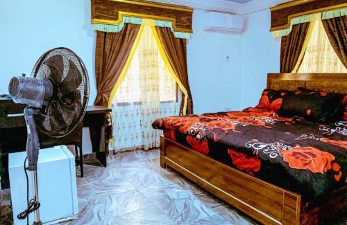 Abuja Casa | Select Elegant 3 Rooms 3 sized king-bed @ Abuja FCT