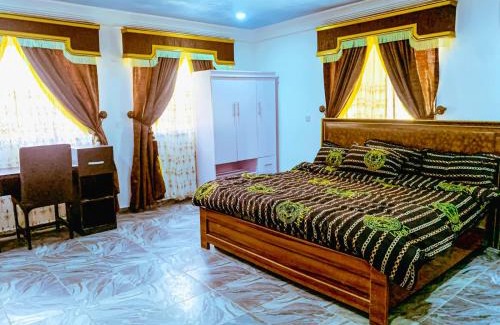 Abuja Casa | Select Elegant 3 Rooms 3 sized king-bed @ Abuja FCT