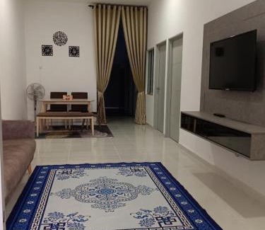 Batu Enam Casa | Selesa Homestay