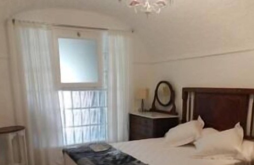 Avinyonet de Puigventos Cabaña | Casa rural (alquiler íntegro) Can Barraca para 5 personas