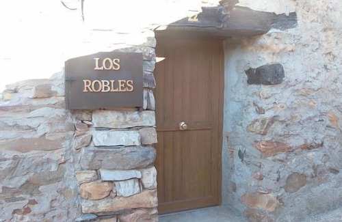 Zarzuela Cabaña | Casa rural (alquiler íntegro) Los Robles para 4 personas