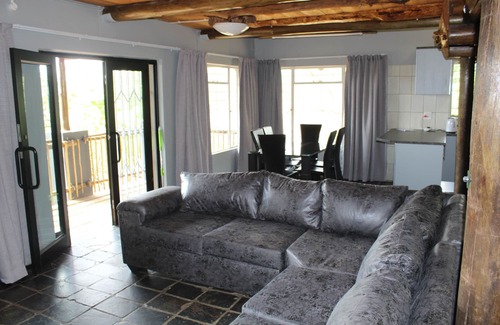 Krugersdorp Apartamento | Apartamento Loft Independiente con Piscina