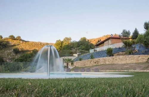 Arcos de Valdevez Cabaña | Casa rural (alquiler íntegro) Lugar de Oucias, Carralcova para 2 personas