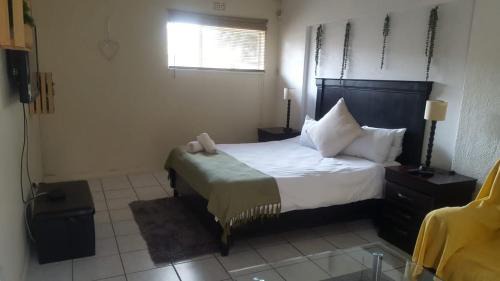Greater Johannesburg Metropolitan Area Apartamento | Self-catering 1Bedr cottage in Sandton with FREE WiFi