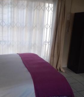 Greater Johannesburg Metropolitan Area Apartamento | Self-catering 1Bedr cottage in Sandton with FREE WiFi