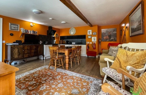 Inverness Cabaña | Rural-De Lujo-Baño privado-Vista al campo-Secret Garden Annexe
