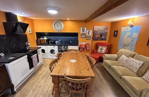 Inverness Cabaña | Rural-De Lujo-Baño privado-Vista al campo-Secret Garden Annexe
