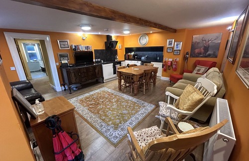 Inverness Cabaña | Rural-De Lujo-Baño privado-Vista al campo-Secret Garden Annexe