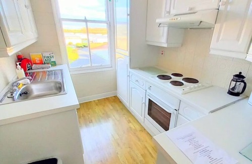 Prestwick Cama Y Desayuno | Self Catering Apartment (South Wing) at St Andrews House Prestwick sleeps 5