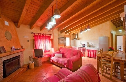 Laroya Cabaña | Casa rural con JACUZZI privado. Para 2-4 personas. TENGUE