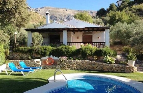 Alora Cabaña | Casa rural (alquiler íntegro) El Chorro Villas para 4 personas