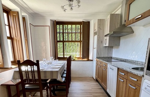 Solares Cabaña | Casa rural " El Rincón de Lucía" para 10 personas