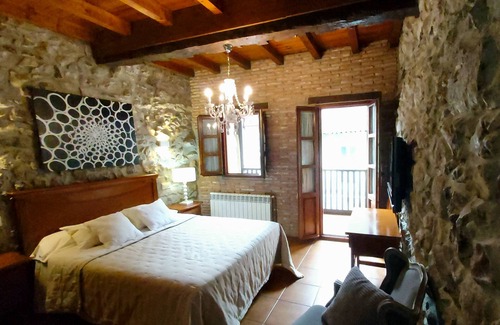 Cue Cabaña | Casa rural de alquiler íntegro. Ideal grupos grandes. 14 plazas + 4 suplt.