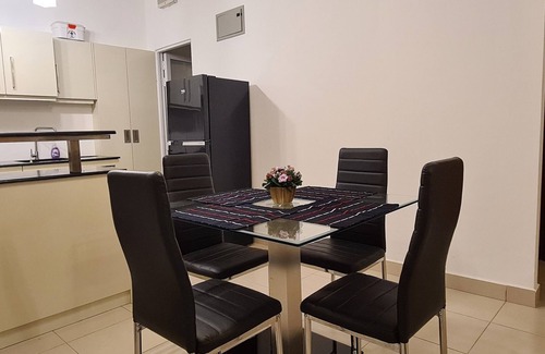 Homagama Apartamento | Self Catering Flat (2 BHK AC/HW) at Homagama MCR