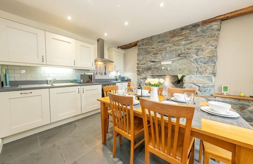 Dyffryn Ardudwy Cabaña | Self Catering Accommodation on a Working Farm | Faeldre