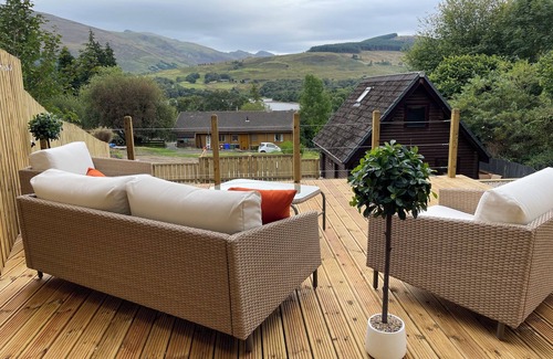 Lochearnhead Chalet De Esquí | Self catering holiday chalet In Lochearnhead, mountain views, loch and local pub