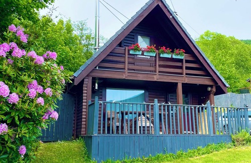 Lochearnhead Chalet De Esquí | Self catering holiday chalet In Lochearnhead, mountain views, loch and local pub