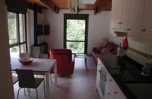 Salinas Cabaña | Casa rural en plena naturaleza con jardín privado , chimenea y wifi