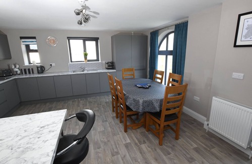 Hillsborough Apartamento | Apartamento-De Lujo-Baño Privado-Vista al campo
