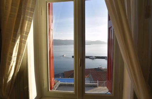 Mithimna Villa | Gite Villa con piscina privada y vistas al mar