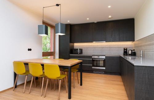 Kesklinn Apartamento | Self-check-in 3 bedroom apartment with sauna and balconies