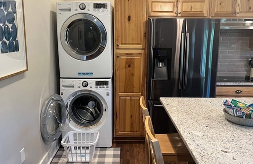 Denver Casa | Self Check In! Super Cute Studio Apartment! Private Entrance!