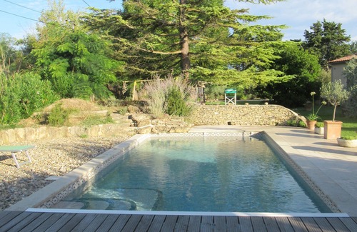 Saumane-de-Vaucluse Apartamento | Self-contained apartment with swimming pool