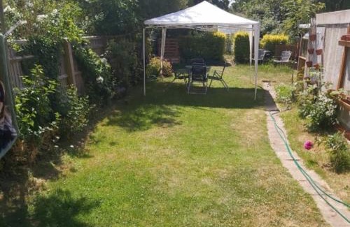 Reading Apartamento | Self contained Flat & Large Ensuite Rooms RG2 Near Town Centre & Hospital
