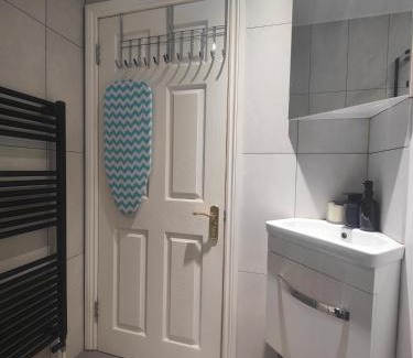 Bournemouth Apartamento | Self-contained flat, off street parking close to town and beach