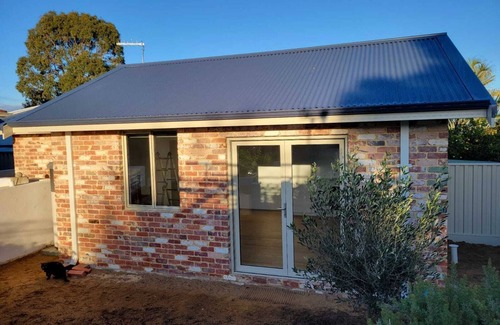 City Centre Casa | Self-Contained Garden Retreat – Quiet, Sunny, and Fully Equipped