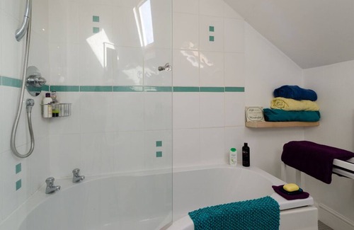 Tiverton Apartamento | buhardilla autónomo en mi casa - por favor, echa un vistazo a Airbnb comentarios!