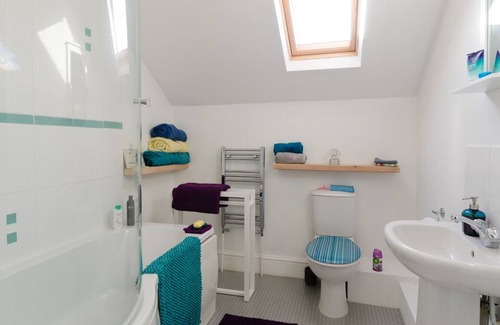Tiverton Apartamento | buhardilla autónomo en mi casa - por favor, echa un vistazo a Airbnb comentarios!