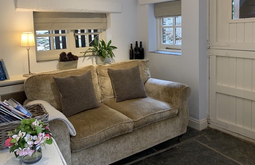 Chillington Apartamento | Self contained studio, Stancombe Manor Estate, shared facilities, indoor pool