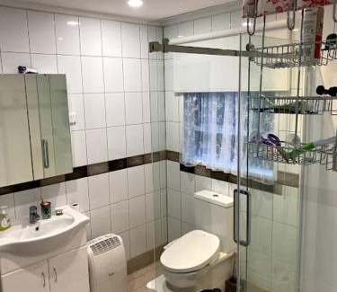 Hamilton Casa | Self Contained Unit, Private Bathroom, Private Entrance, Close to Shops & Hospital Homestay