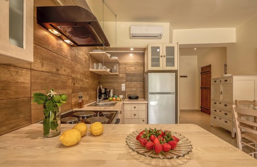 Livadia Casa | Seli Village House - espaciosa casa para 6 personas cerca del mar