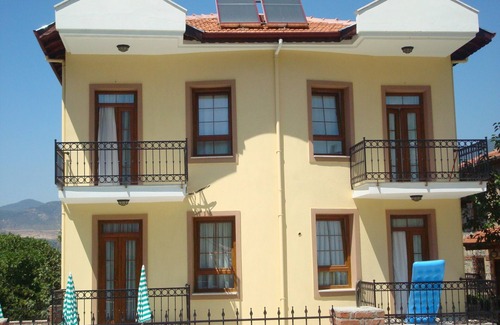 Yesiluzumlu Casa | Villa Selin. Piscina Privada 4 habitaciones dobles