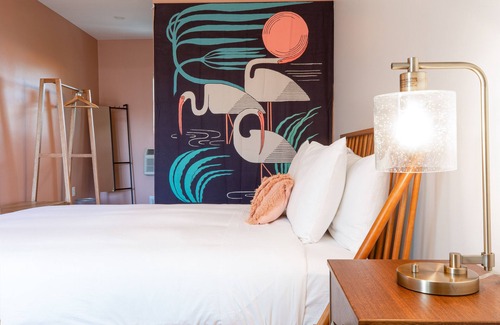 Northeast Miami Hotel | Selina Gold Dust