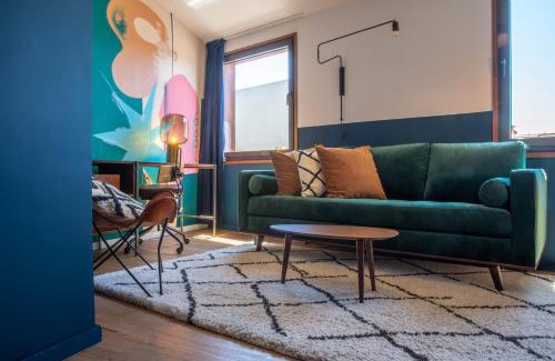 Misericordia Hostal | Selina Secret Garden Lisbon