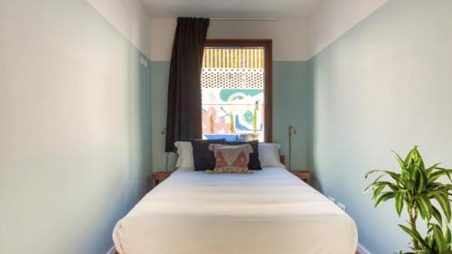 Misericordia Hostal | Selina Secret Garden Lisbon