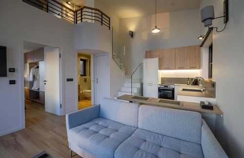 Lefktron Apartamento | Selini Penthouse Suite