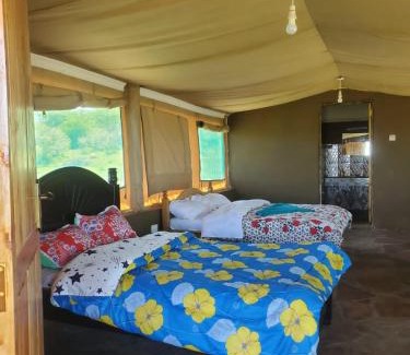 Maasai Mara Cama Y Desayuno | Semadep bush camp