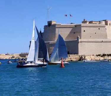 Senglea Apartamento | Semi-basement, cosy apartment interconnected to our residence a traditional Maltese townhouse