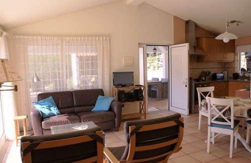 Covas Casa | Semi-detached home in Covas with shared pool
