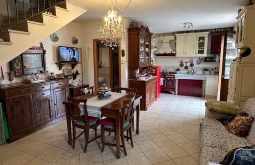 Cinquale Apartamento | Semi detached villa on two floors for 4 persons, terrace for meals outside and private parking. In a