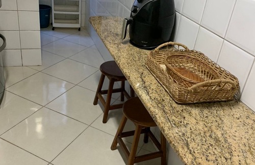 Centro Apartamento | Apartamento semi nuevo de 3 habitaciones a 300mts de la playa con wifi