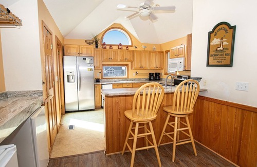 Ocean Isle Estates Casa | Semi-Oceanfront, Private Pool, Hot Tub, Ocean Views