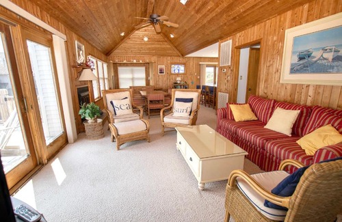 Duck Casa | Semi-Oceanfront, secluded Beach Cottage, Close to Beach! SA210, Farmer