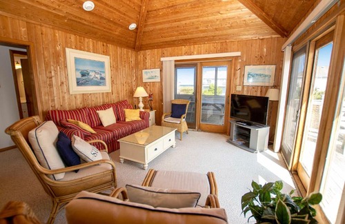 Duck Casa | Semi-Oceanfront, secluded Beach Cottage, Close to Beach! SA210, Farmer