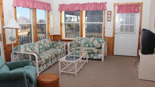 Kill Devil Hills Casa | Semi-Oceanfront, Close to Beach Access, KD240, The Ocean Winds