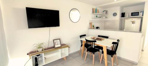 La Plata Apartamento | Semipiso 42 Zona Plaza Paso by Lofter
